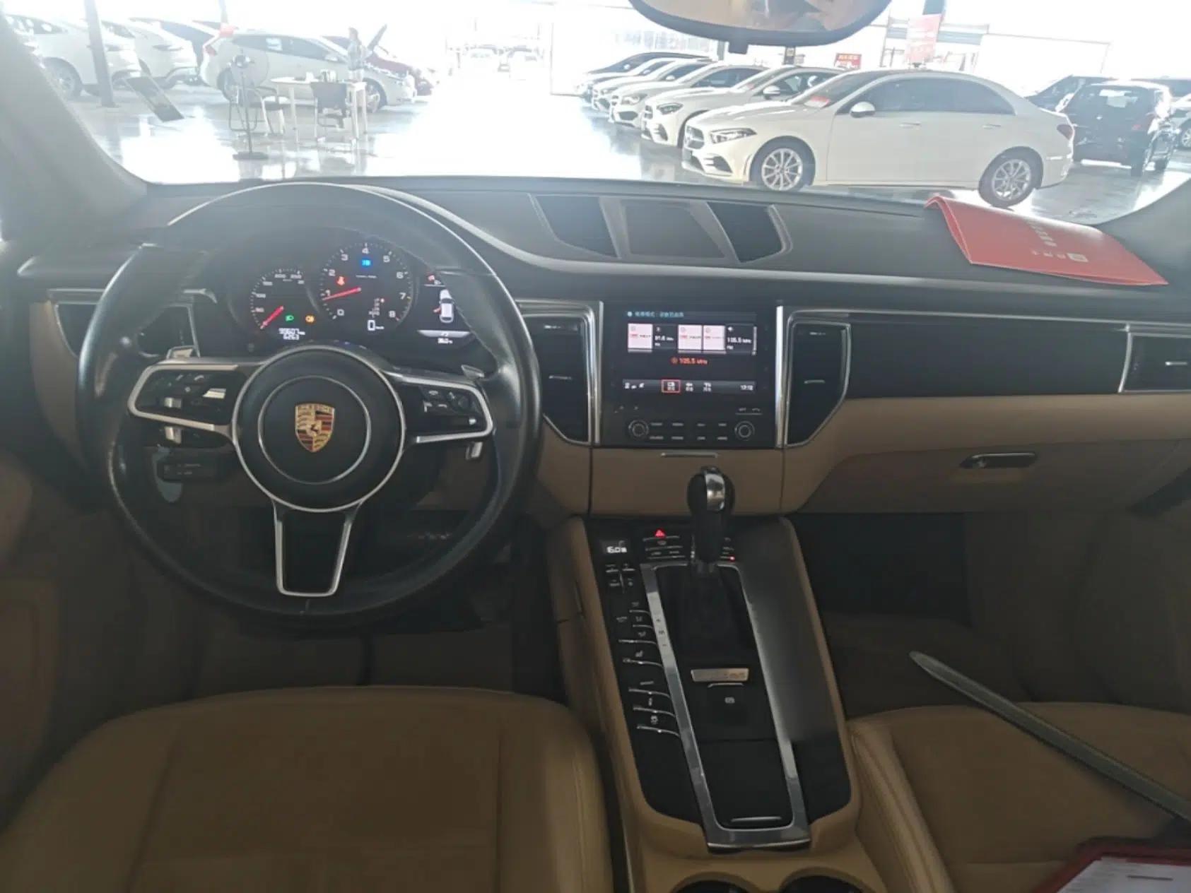 Porsche Macan 2017 Macan 2.0T — миниатюра 12