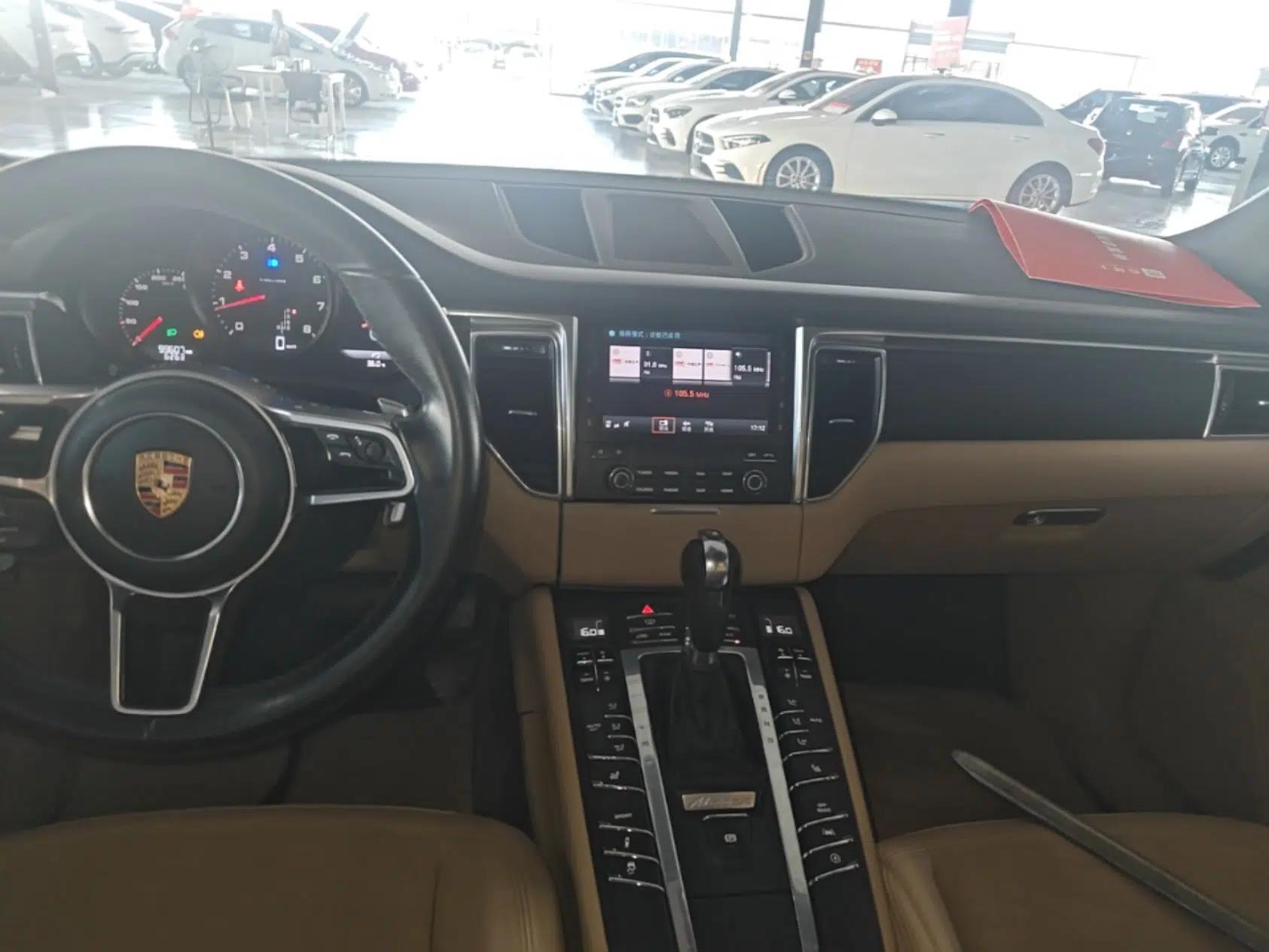 Porsche Macan 2017 Macan 2.0T — миниатюра 15