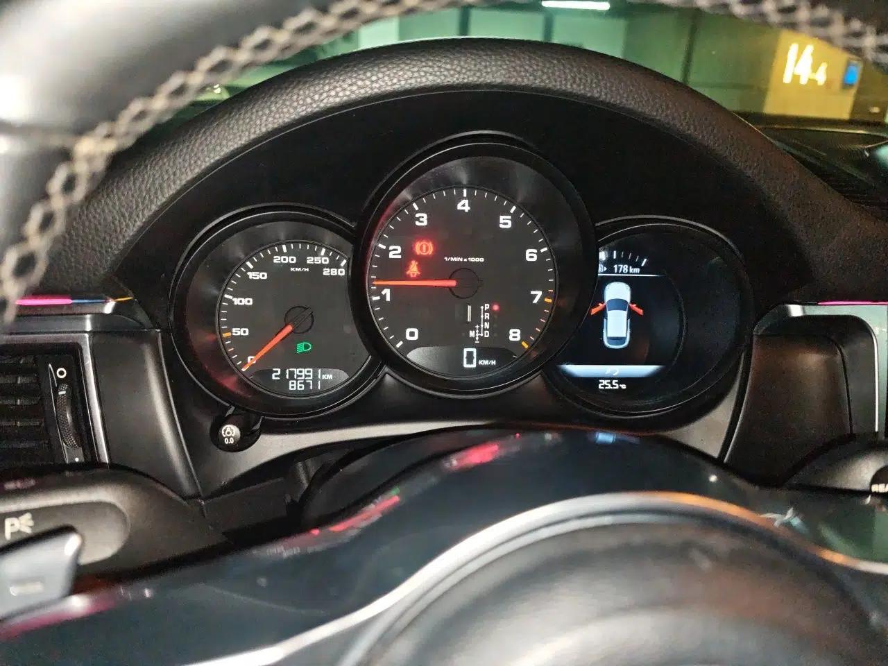 Porsche Macan 2014 Macan 2.0T — миниатюра 11