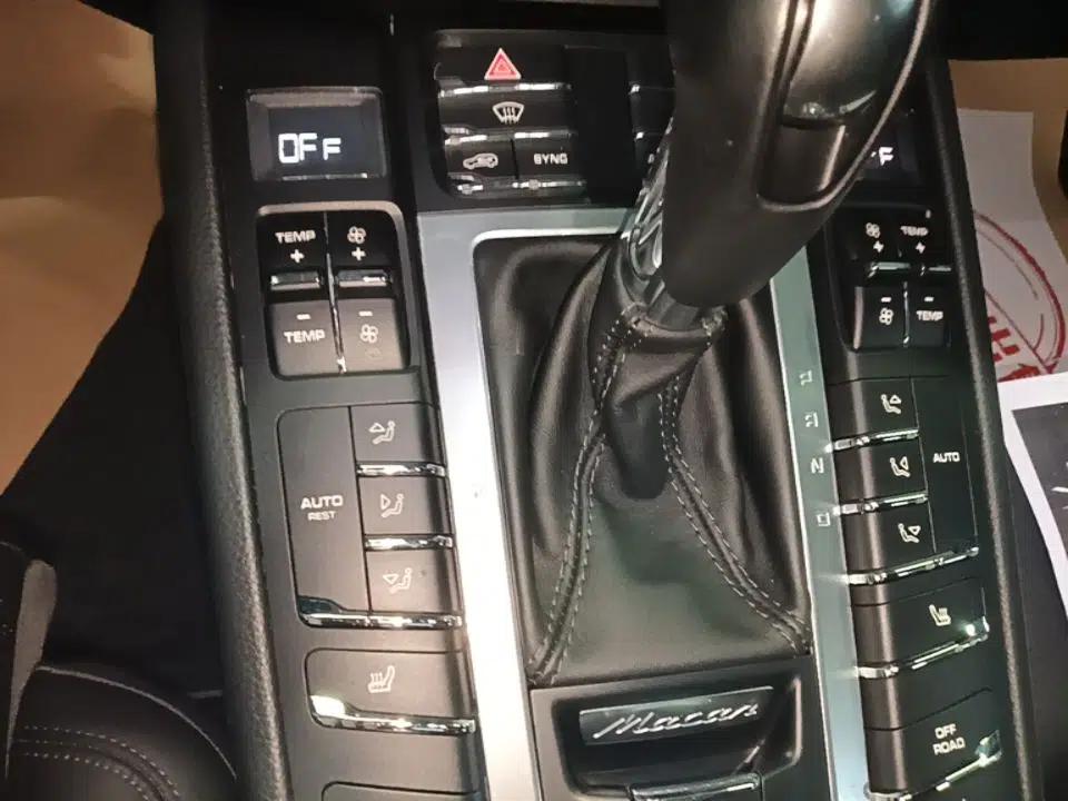 Porsche Macan 2017 Macan S 3.0T — миниатюра 16