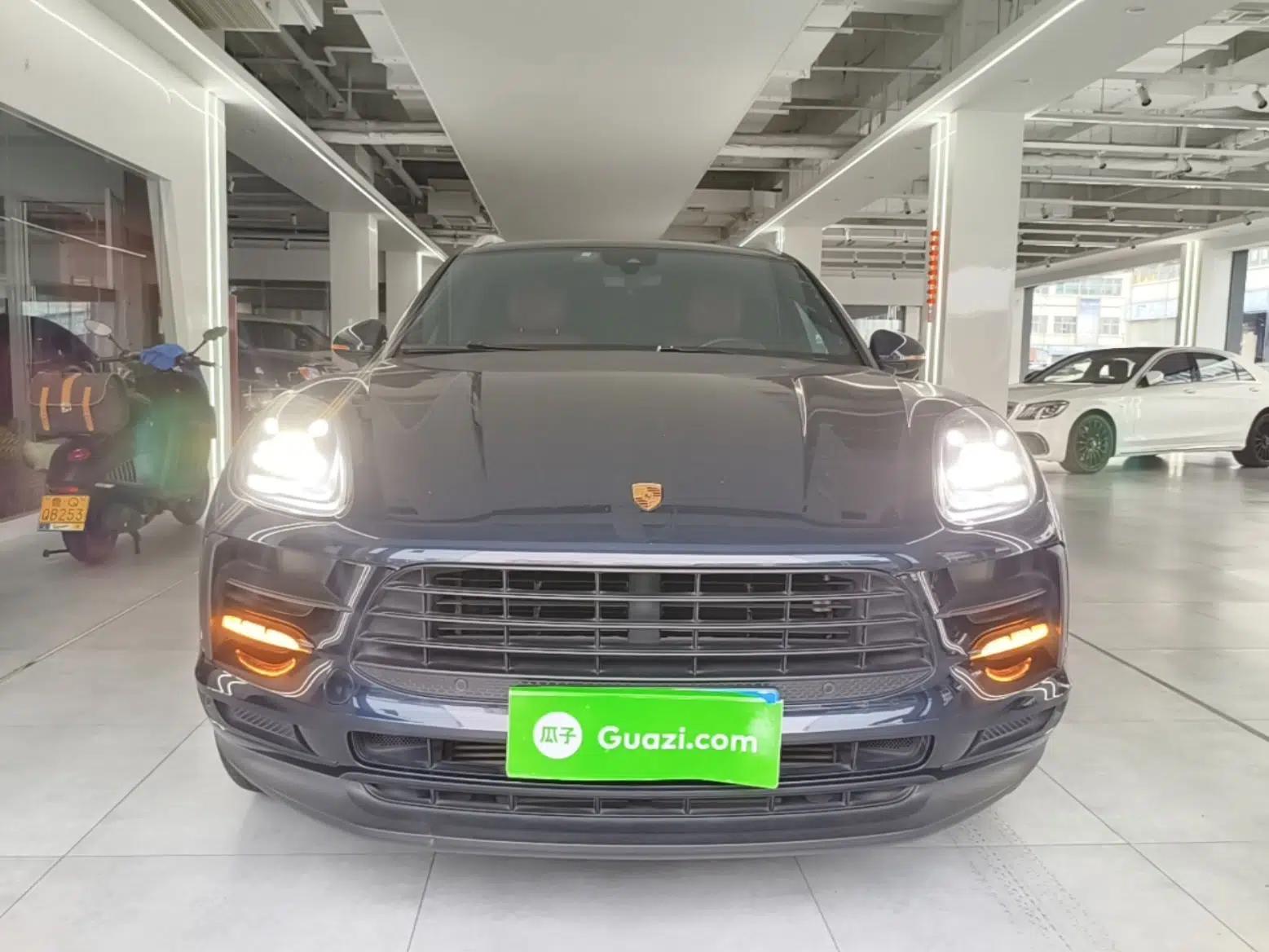 Porsche Macan 2020 Macan 2.0T — миниатюра 2