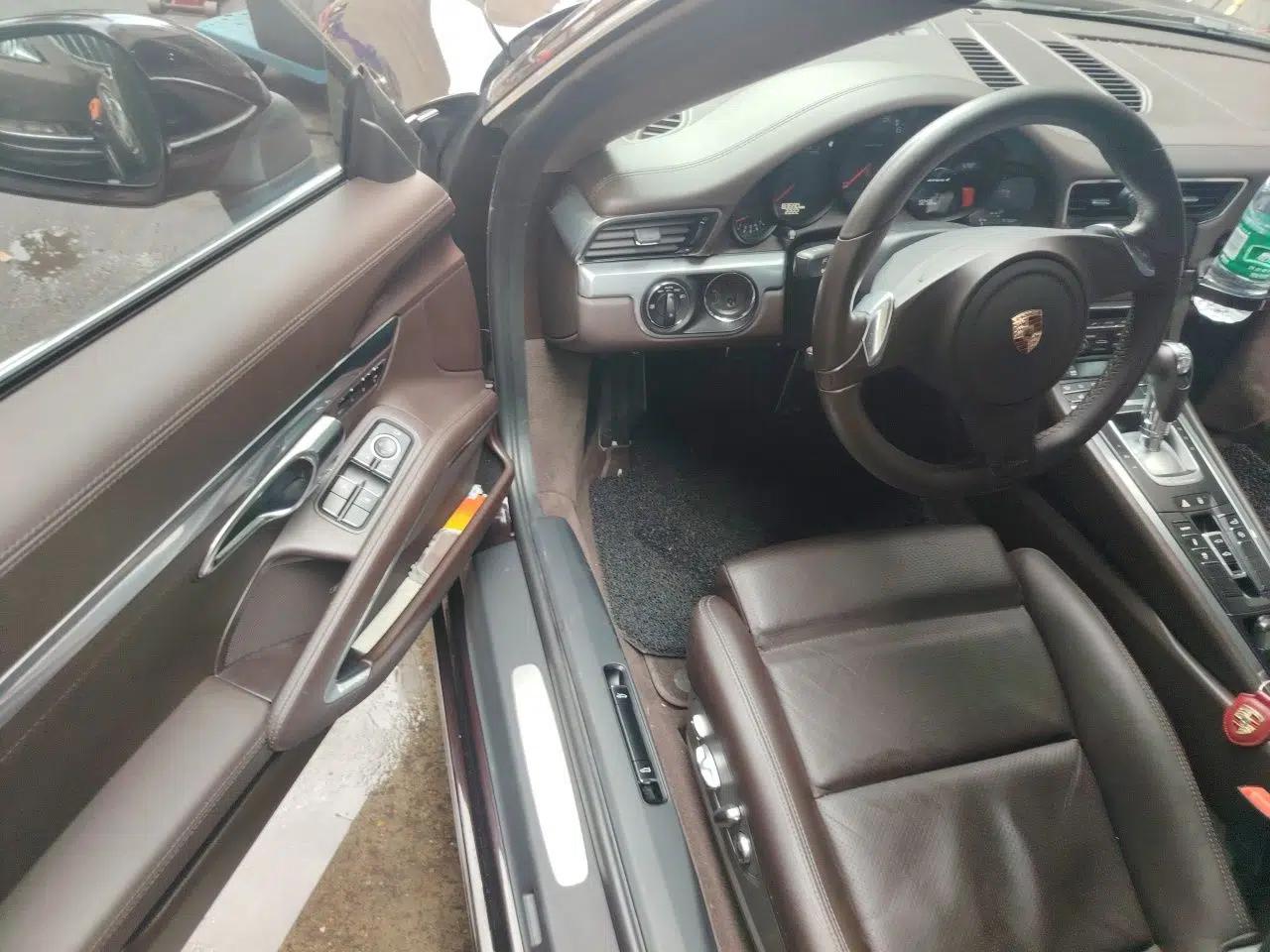 Porsche 911 2013 Carrera 4 3.4L — миниатюра 16