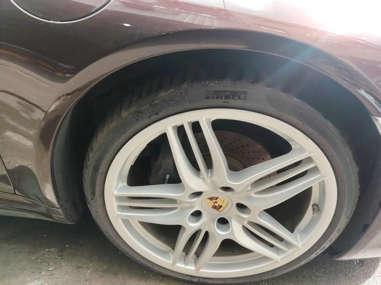 Porsche 911 2013 Carrera 4 3.4L — миниатюра 8