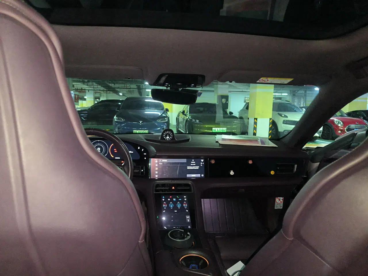 Porsche Taycan 2019 Taycan 4S — миниатюра 18