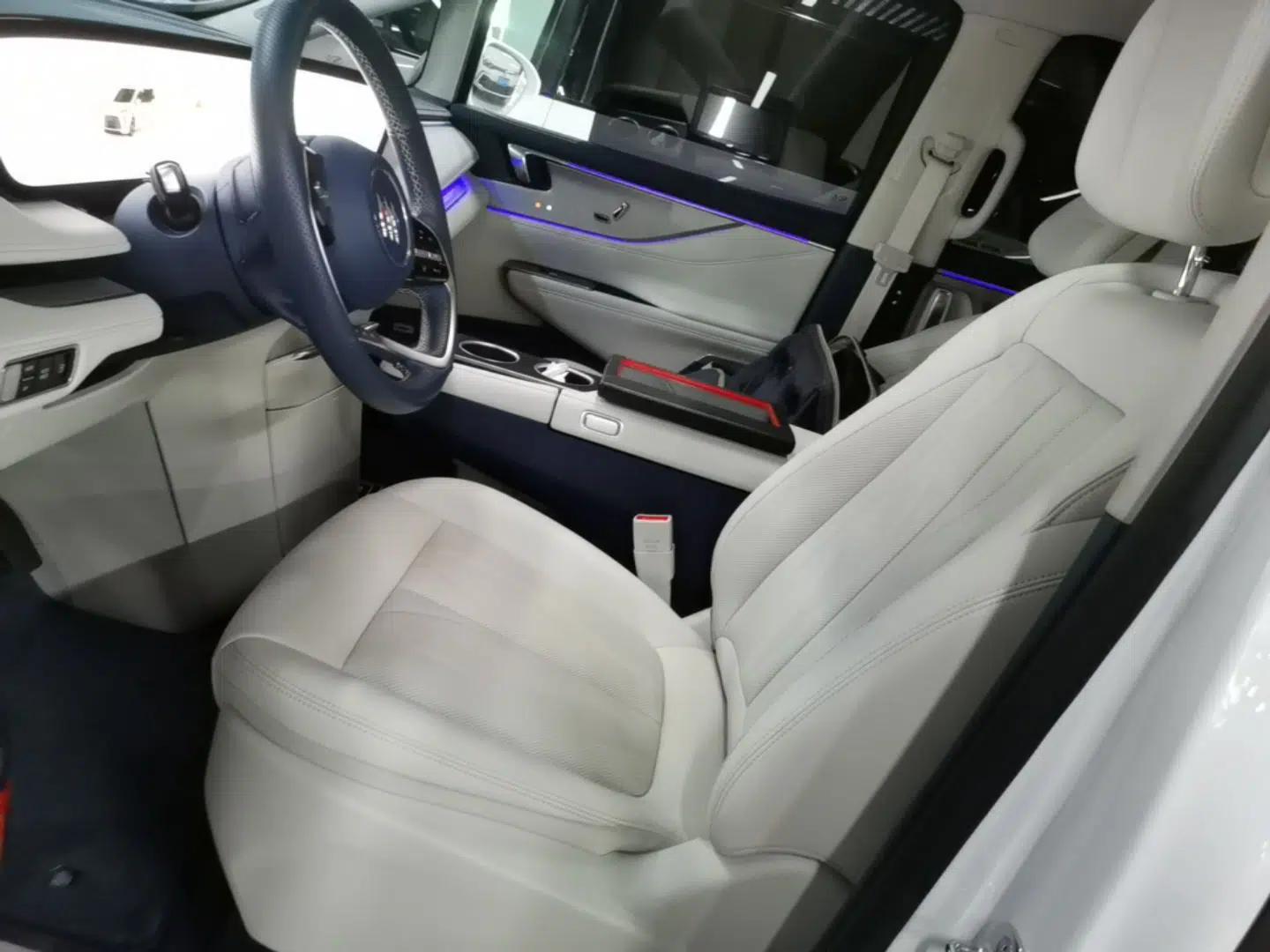 Buick GL8 New Energy 2024 Lu Zun Luxury Edition 7-Seater — миниатюра 17