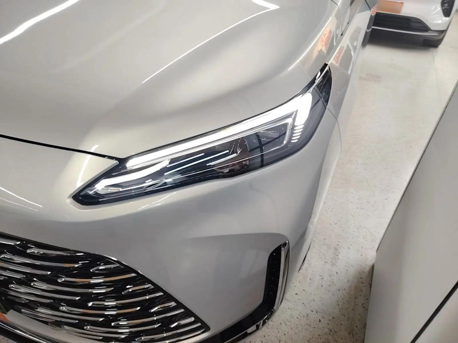 Buick GL8 New Energy 2025 Lu Shang Luxury Edition 7-Seater — миниатюра 8