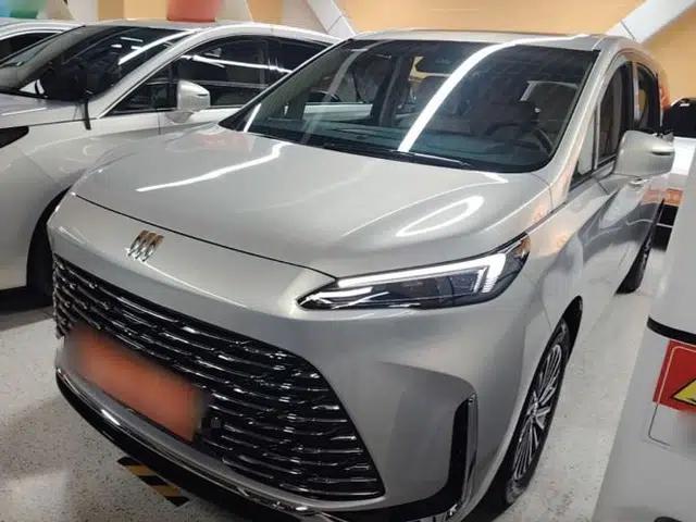 Buick GL8 New Energy 2025 Lu Shang Luxury Edition 7-Seater