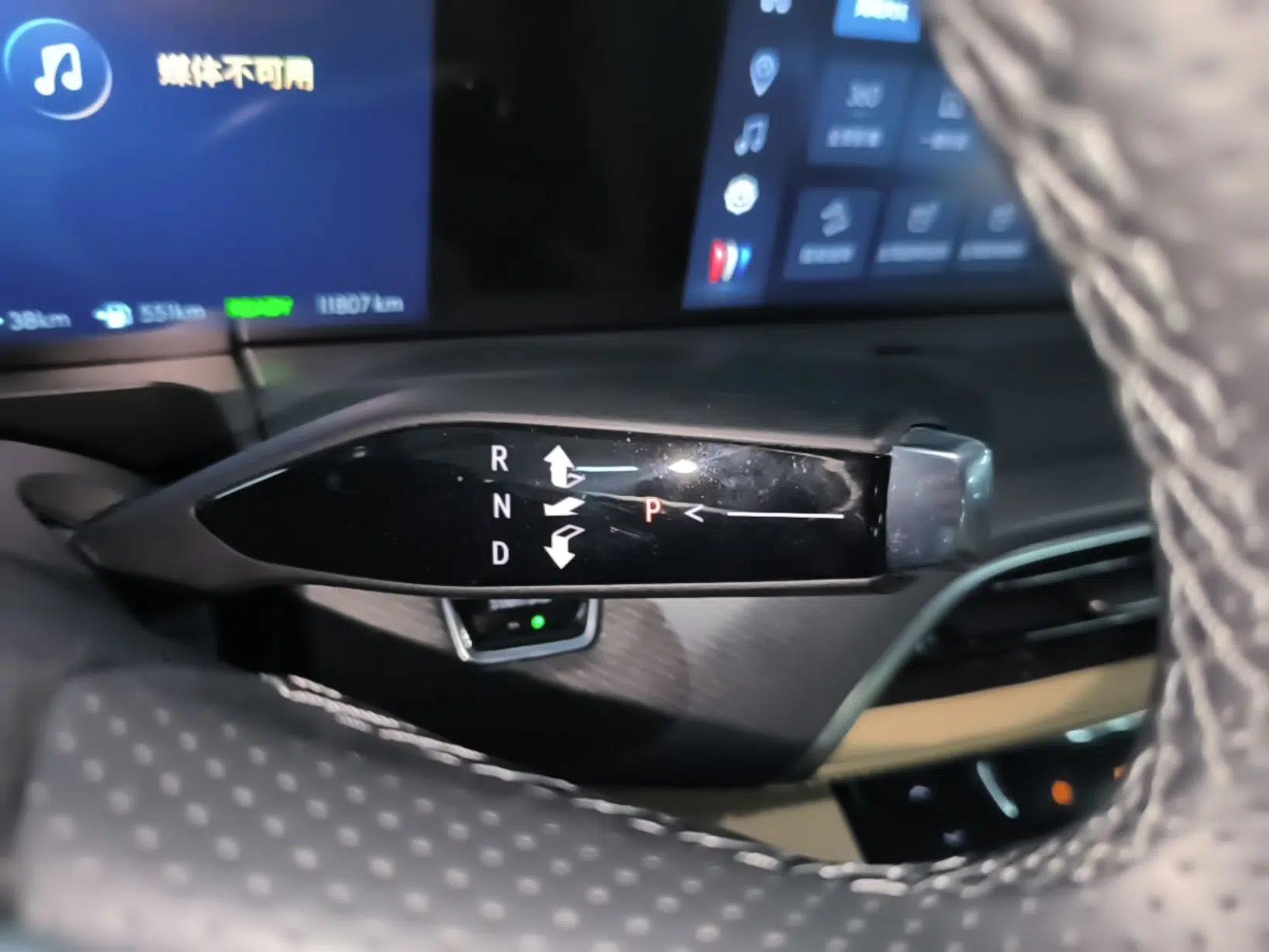 Buick GL8 New Energy 2025 Lu Shang Luxury Edition 7-Seater — миниатюра 16