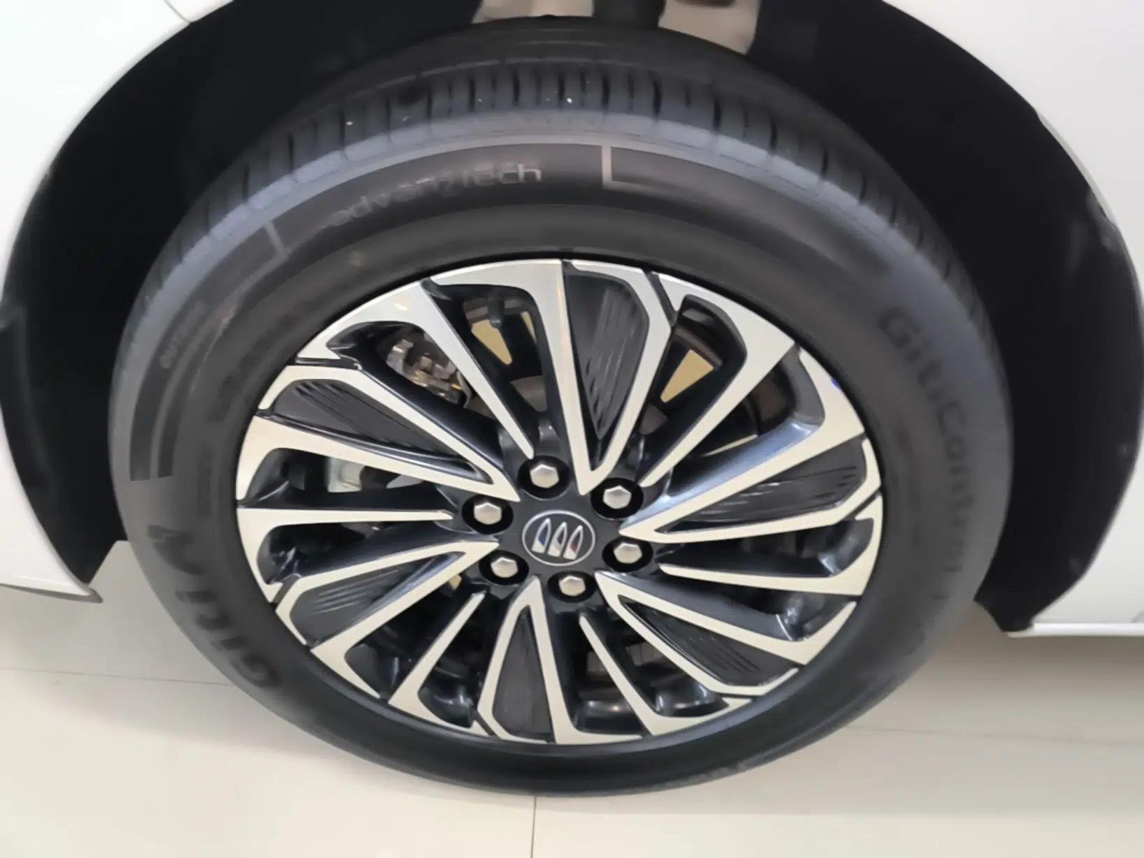 Buick GL8 New Energy 2025 Lu Shang Luxury Edition 7-Seater — миниатюра 10