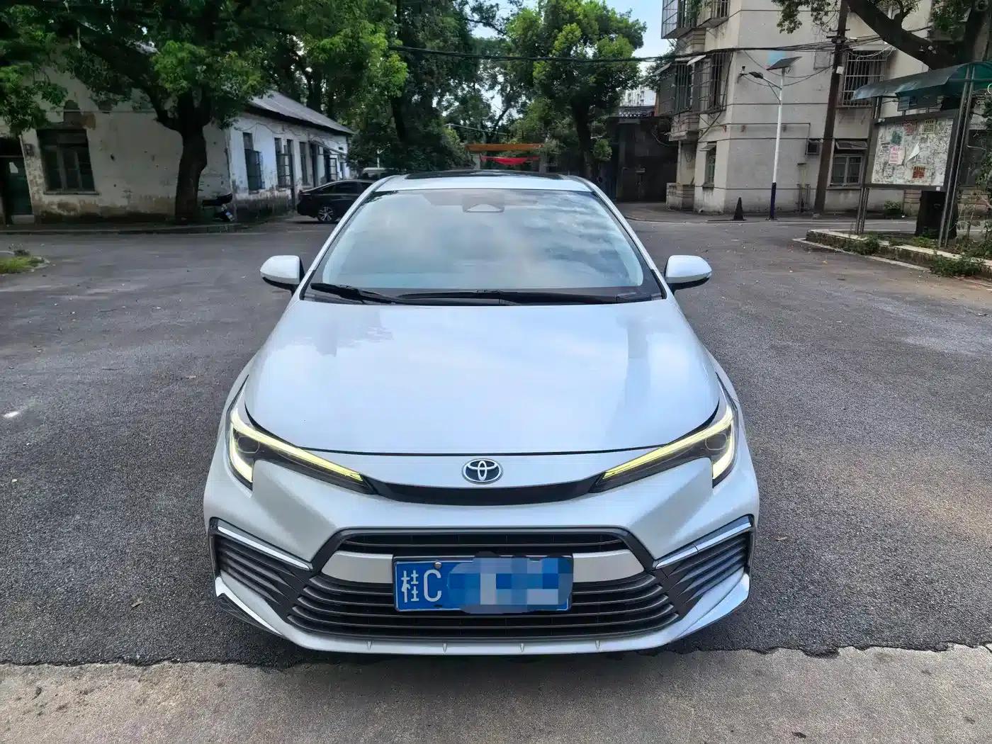 2023 Geely Lingshang Hybrid 2.0L Luxury Edition — миниатюра 1