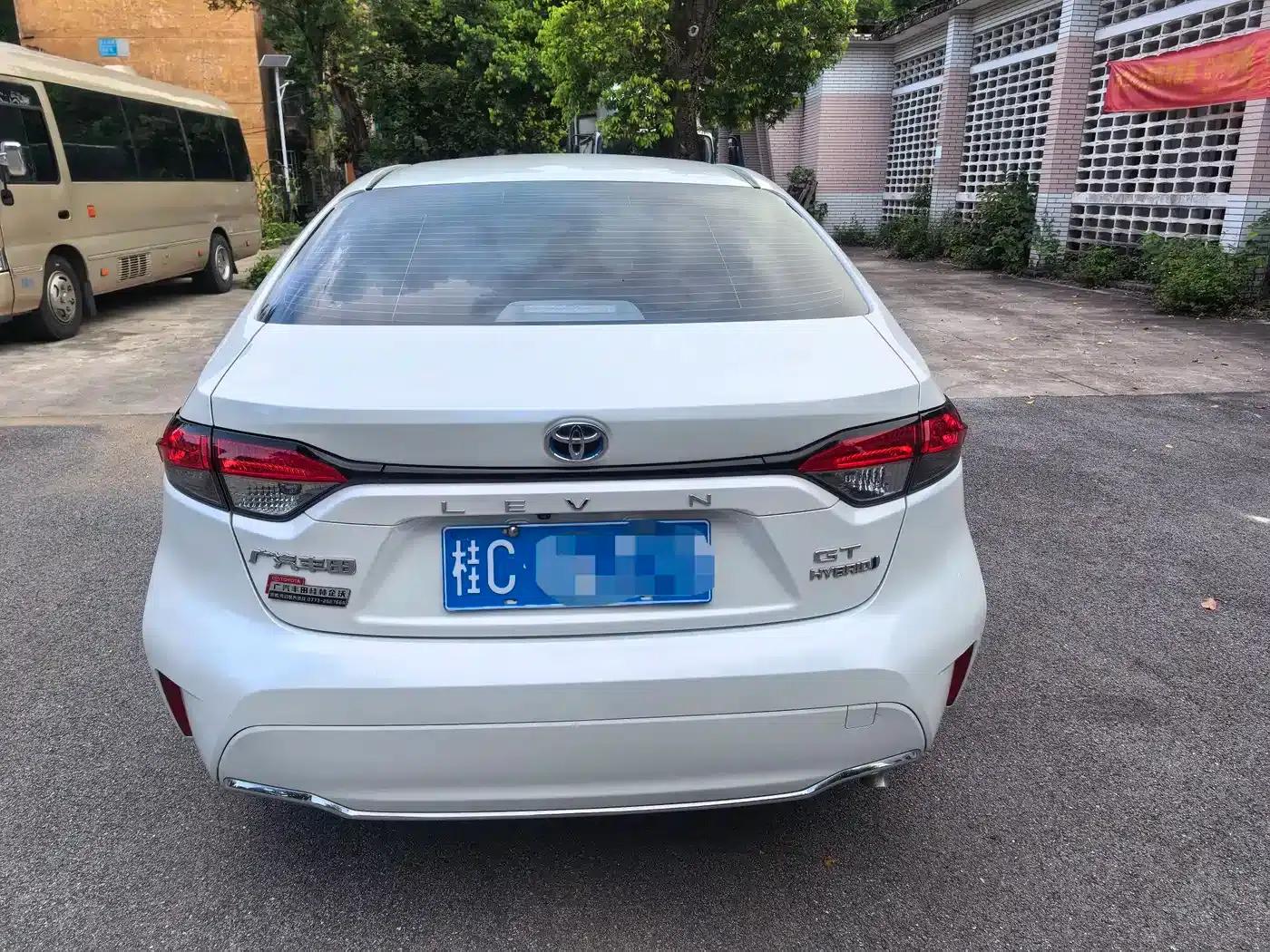 2023 Geely Lingshang Hybrid 2.0L Luxury Edition — миниатюра 5