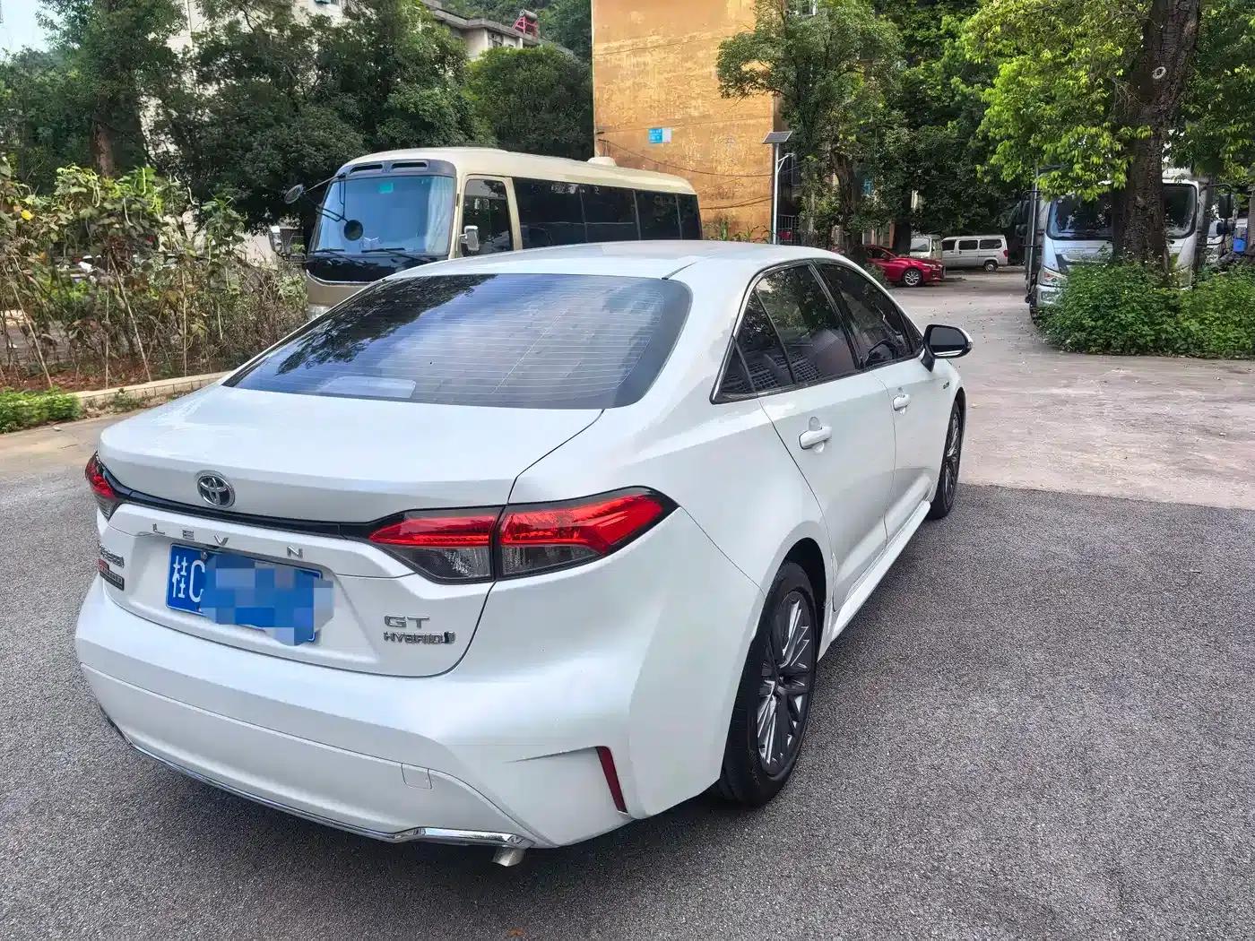 2023 Geely Lingshang Hybrid 2.0L Luxury Edition — миниатюра 6