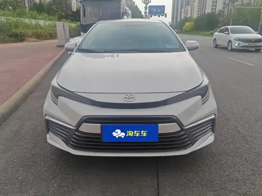 2021 Geely Lingshang 2.0L Luxury Edition — миниатюра 2