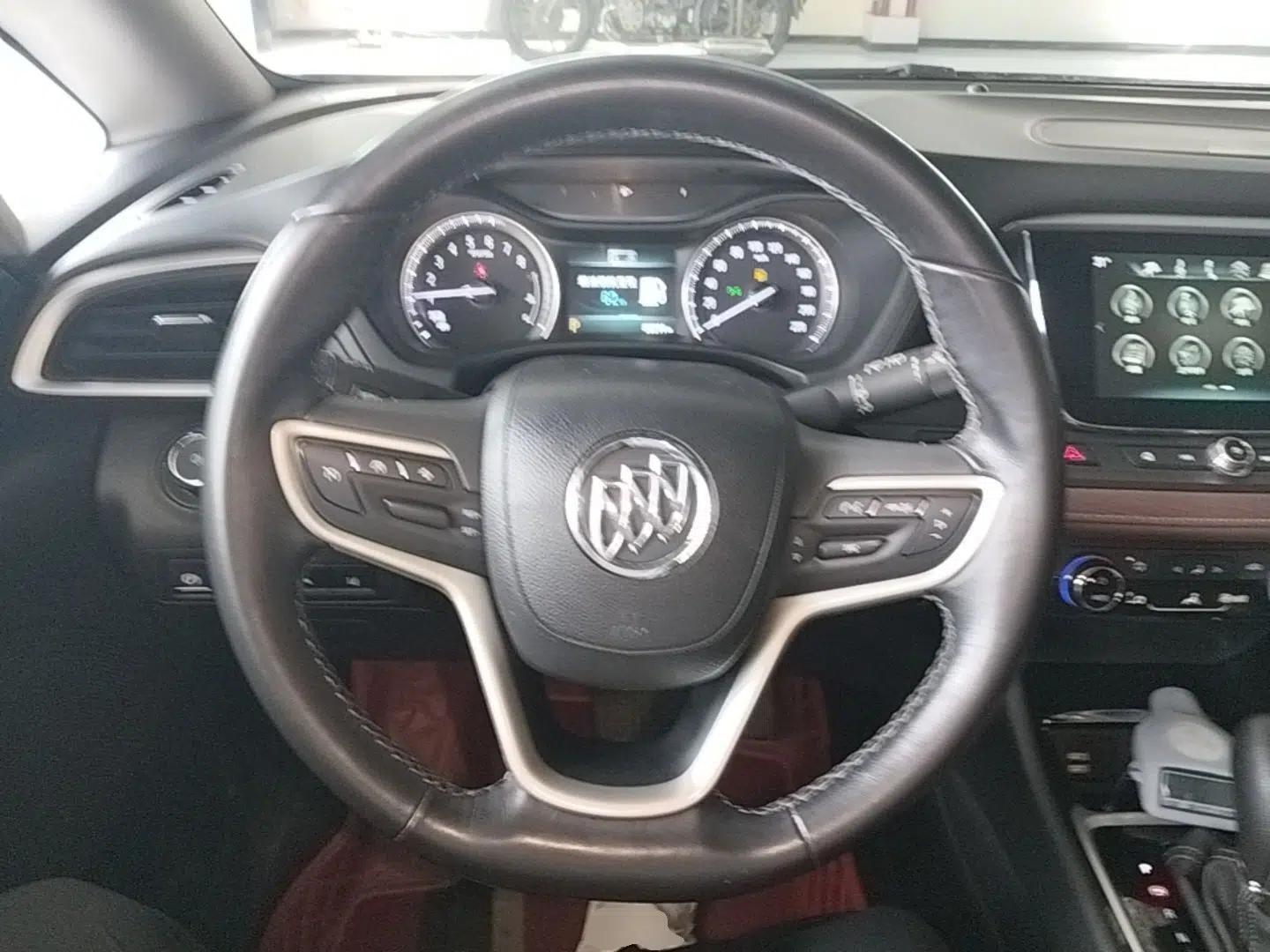Buick GL6 2018 18T 6-Seater Prestige Model — миниатюра 13