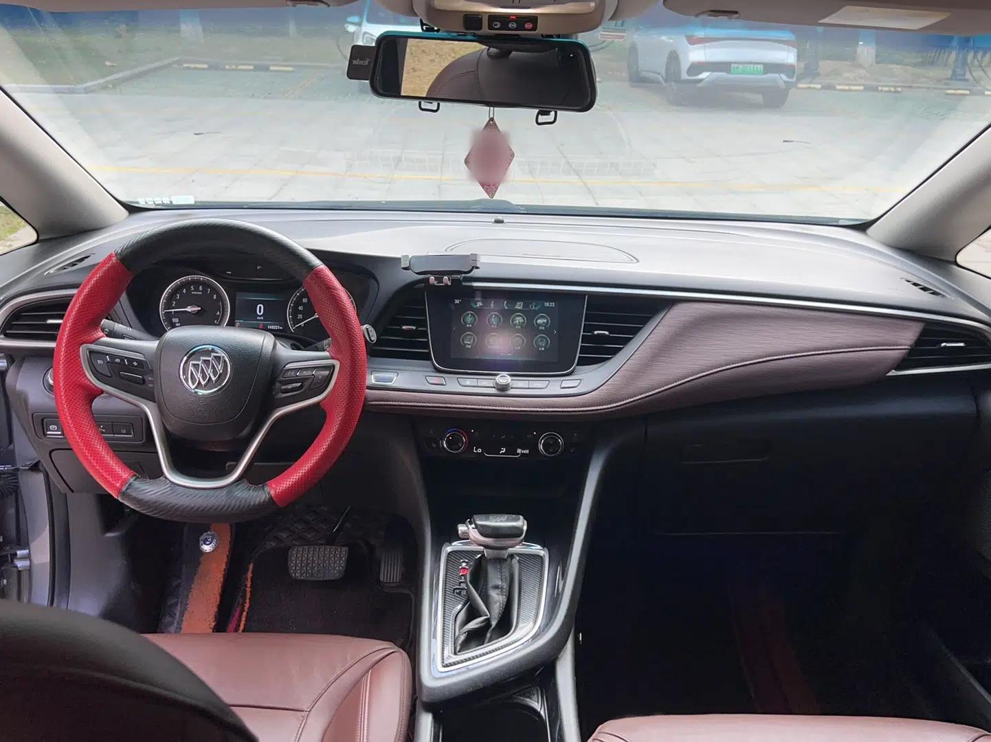 Buick GL6 2018 18T 6-Seater Prestige Model — миниатюра 13