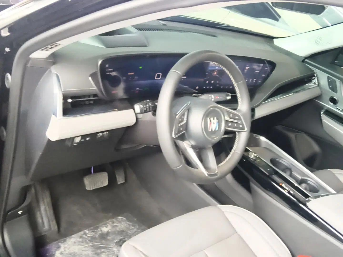 Buick E5 2023 Zhenxiang Standard Range Edition — миниатюра 12