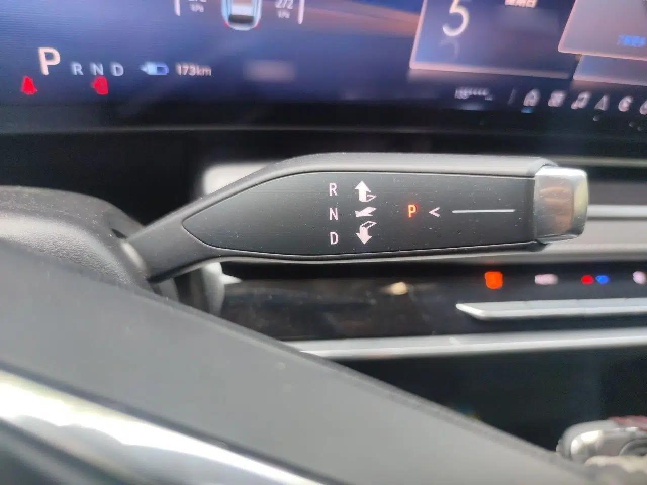 Buick E5 2023 Zhenxiang Standard Range Edition — миниатюра 13