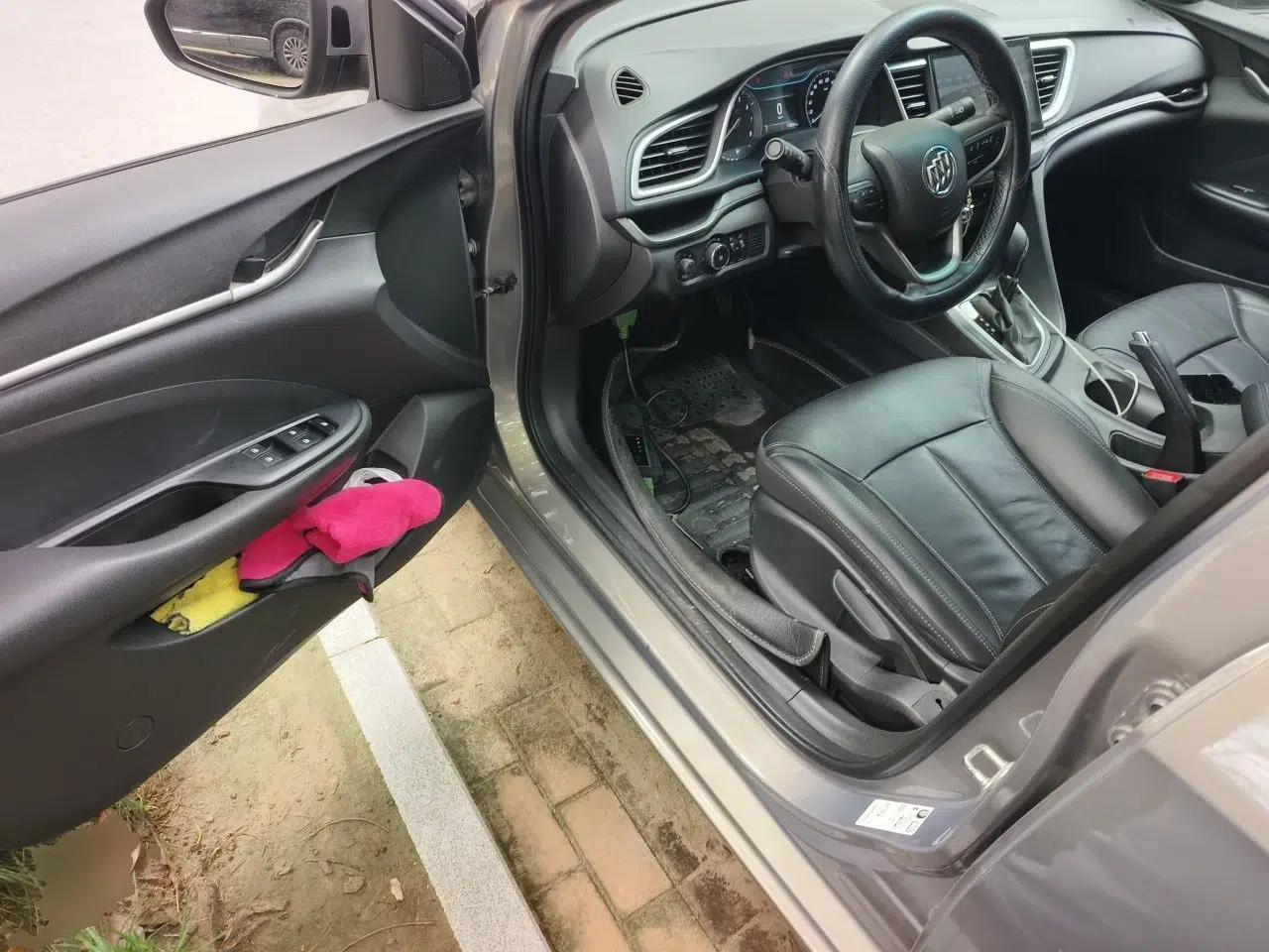 Buick Excelle GX 2018 18T Automatic Elite Model — миниатюра 16