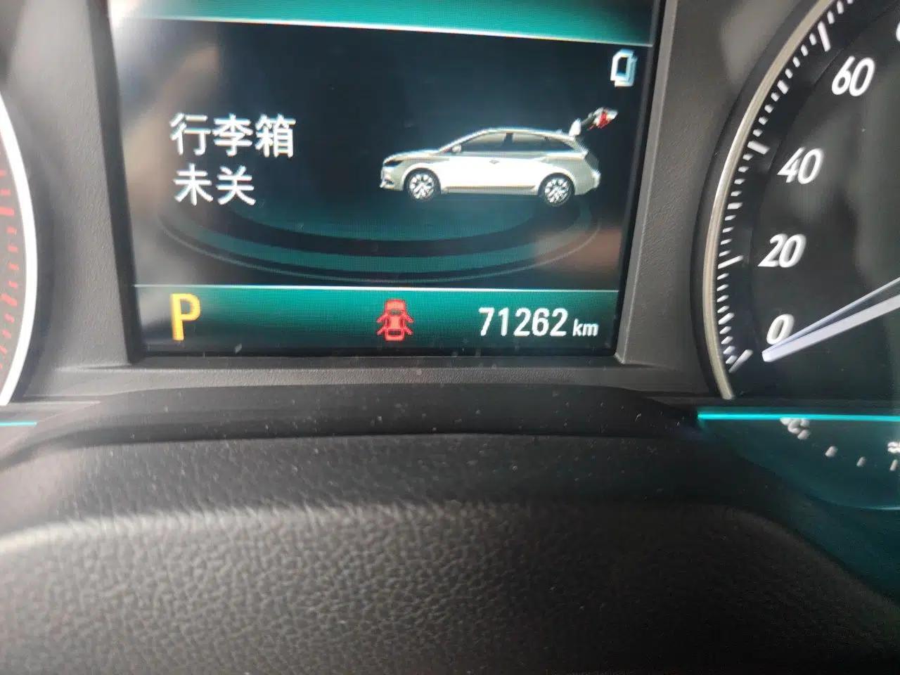 Buick Excelle GX 2018 18T Automatic Elite Model — миниатюра 12