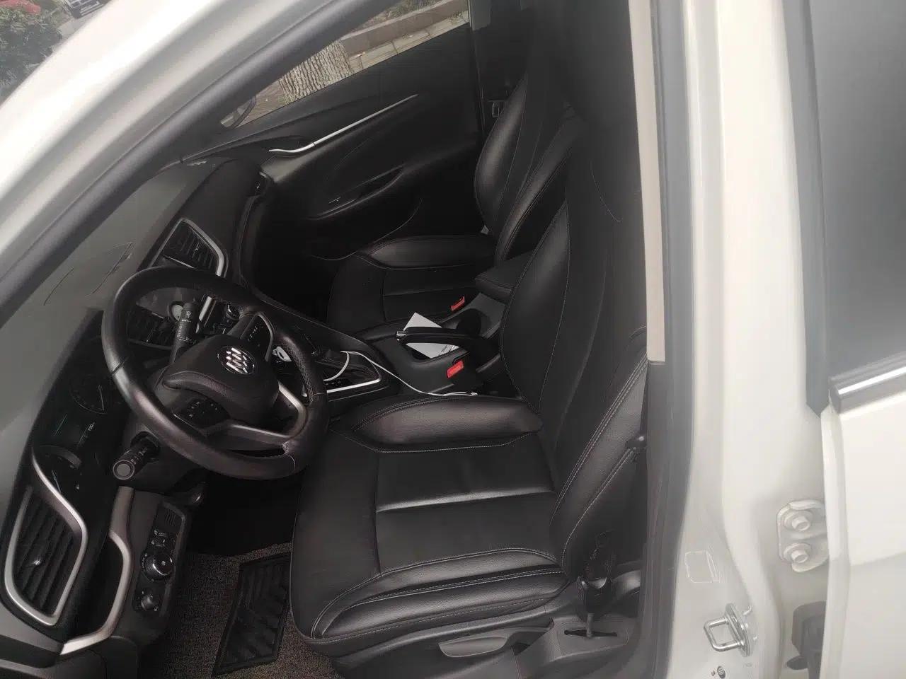 Buick Excelle GX 2018 18T Automatic Elite Model — миниатюра 15