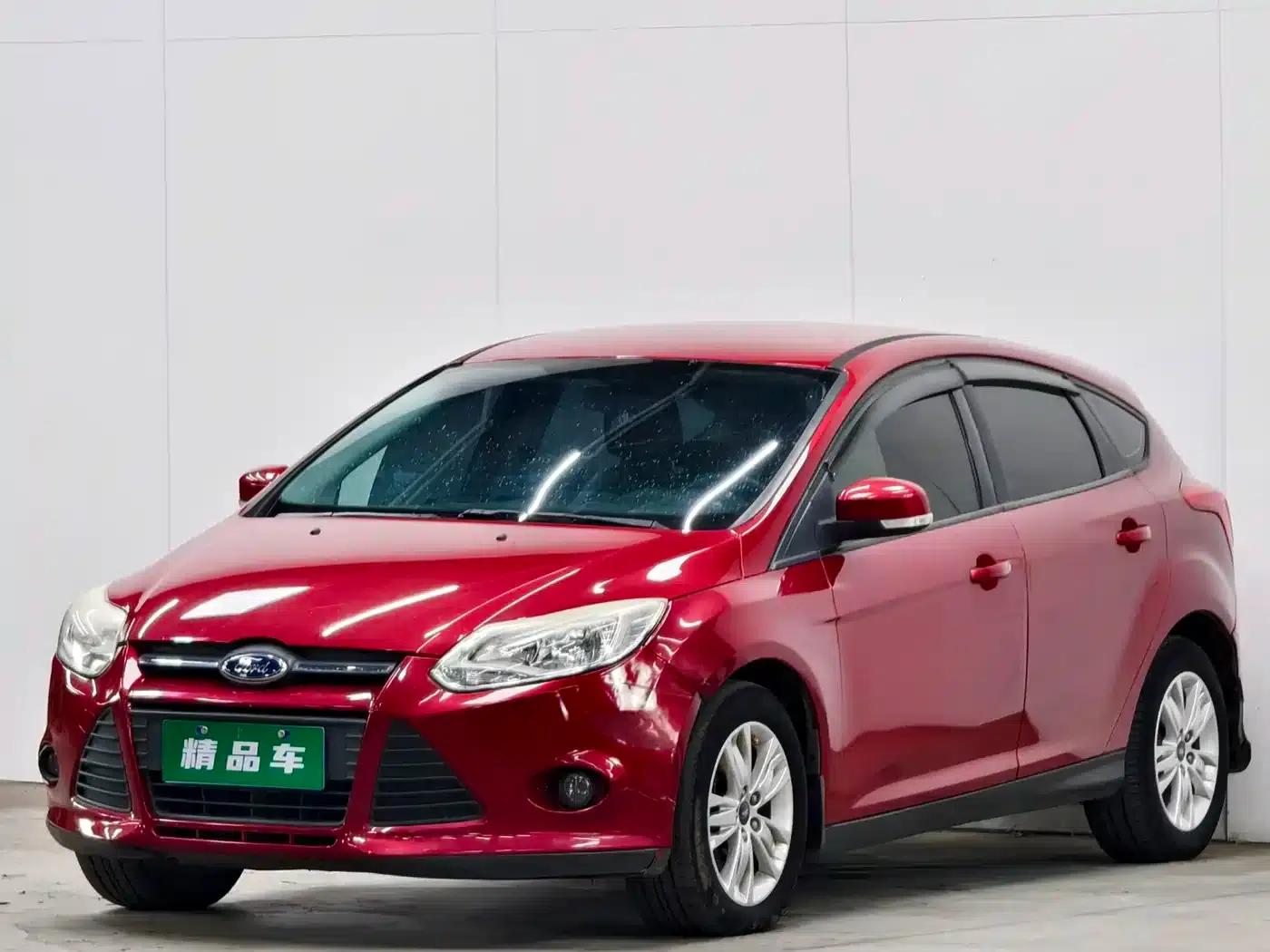 Ford Focus 2012 Hatchback 1.6L Automatic Comfort — миниатюра 1