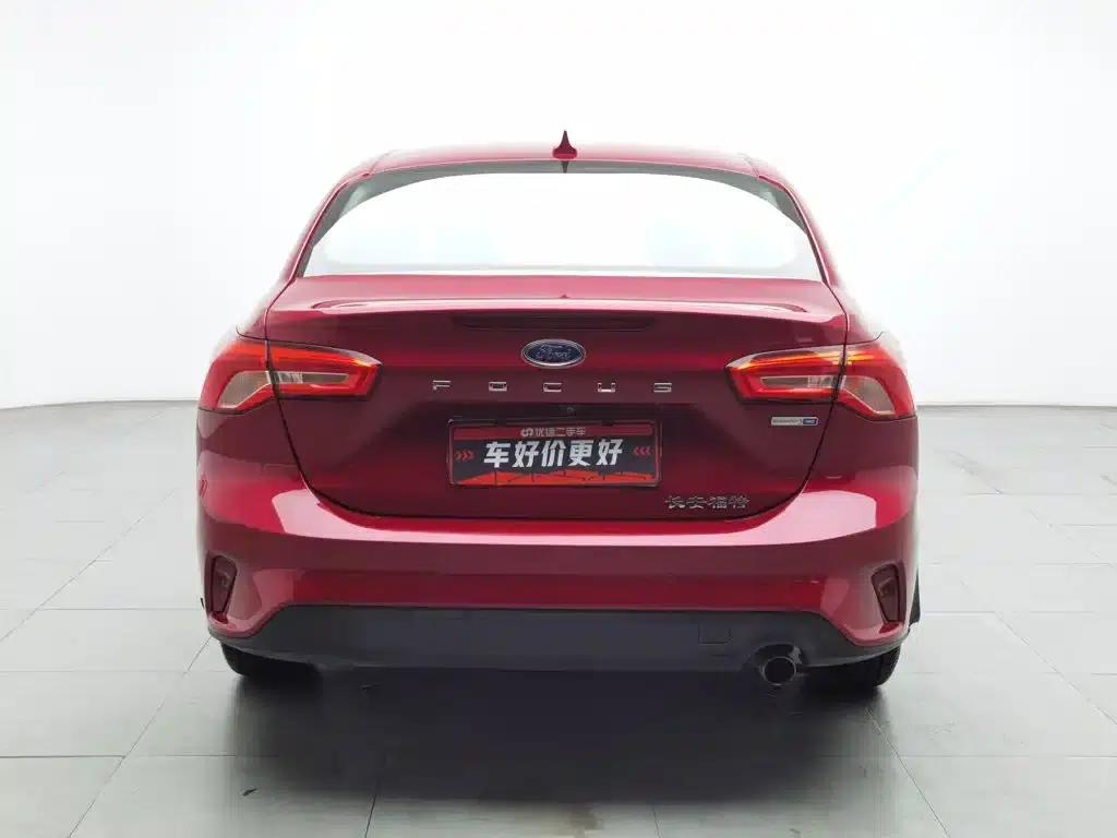 2019 Ford Focus Sedan EcoBoost 180 Automatic Trend Edition — миниатюра 4