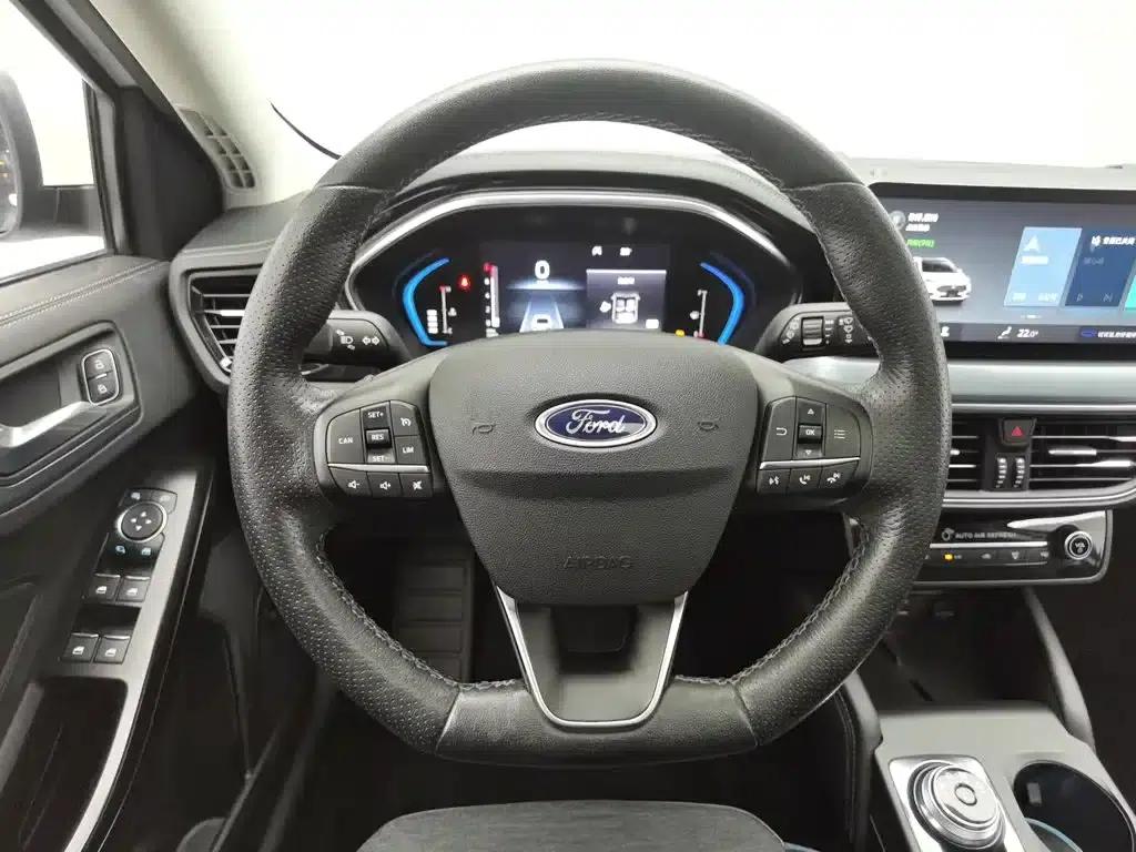2021 Ford Focus Shooting Brake EcoBoost 180 Automatic Shooting Edition — миниатюра 11