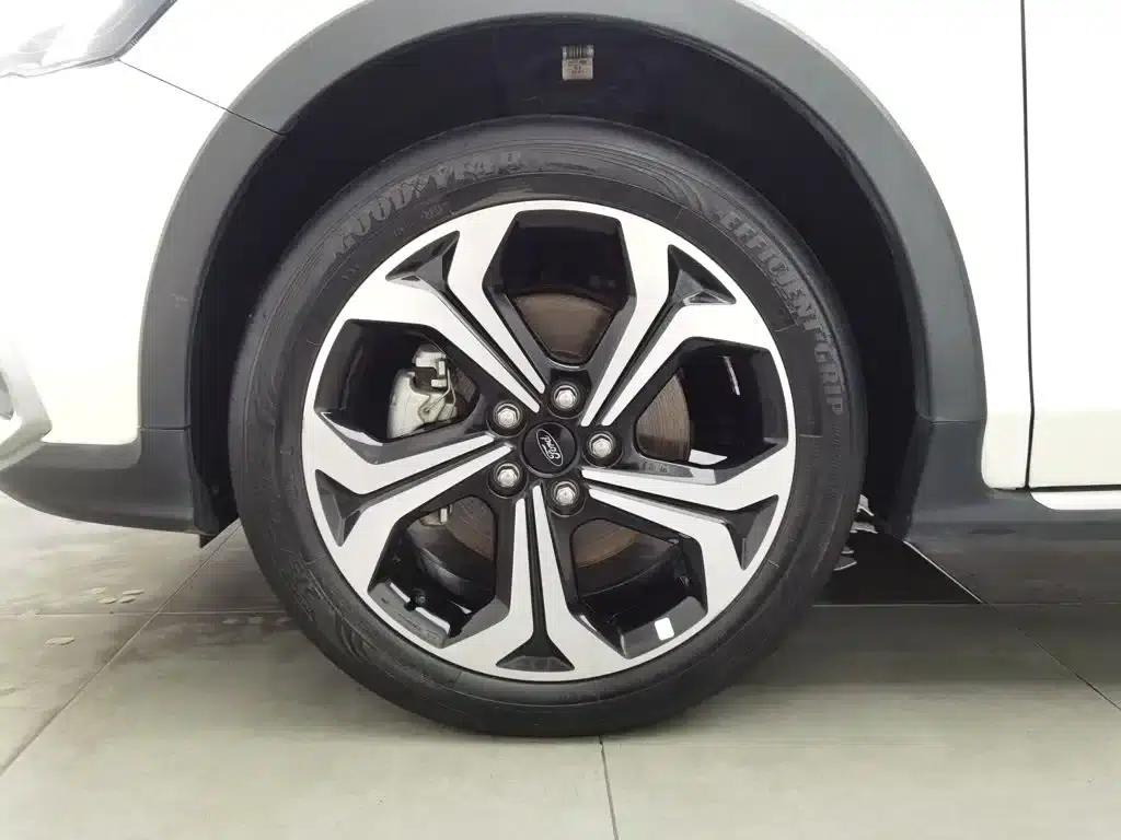 2021 Ford Focus Shooting Brake EcoBoost 180 Automatic Shooting Edition — миниатюра 17