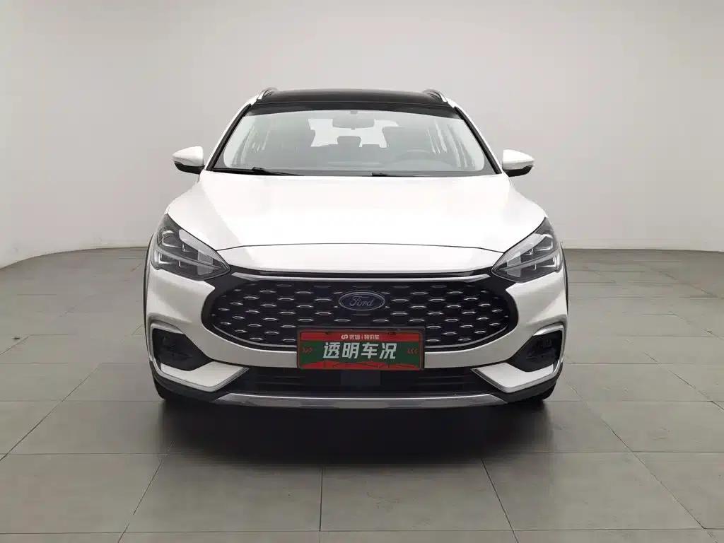 2021 Ford Focus Shooting Brake EcoBoost 180 Automatic Shooting Edition — миниатюра 3
