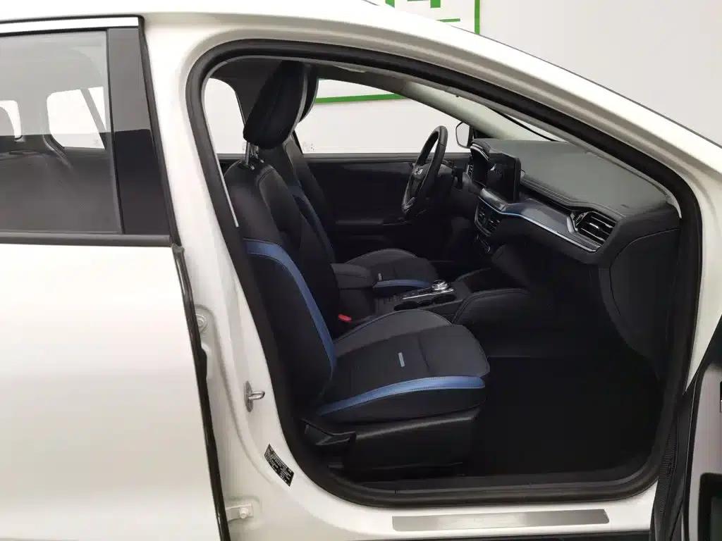 2021 Ford Focus Shooting Brake EcoBoost 180 Automatic Shooting Edition — миниатюра 23