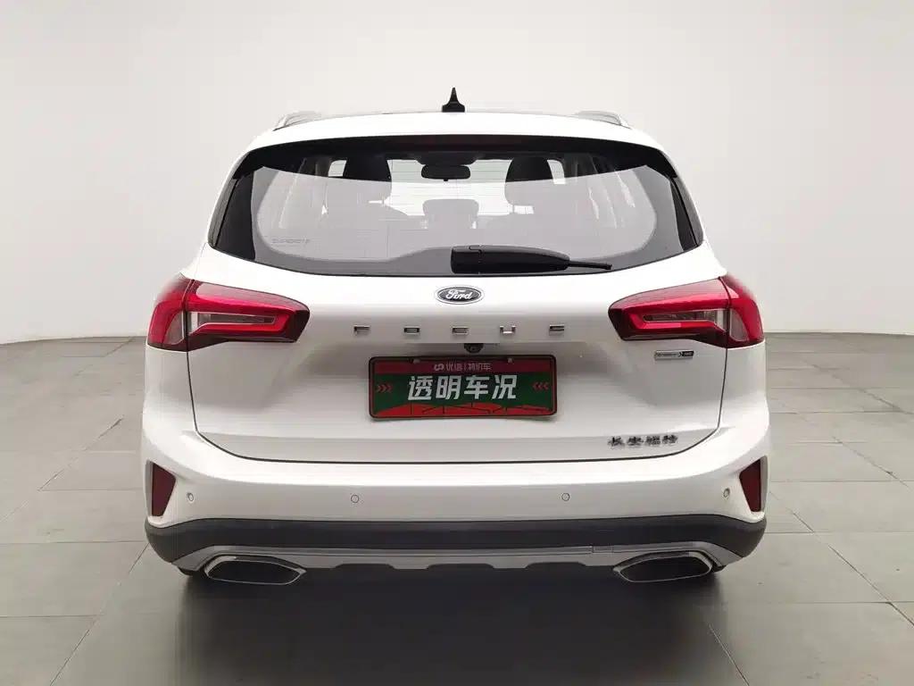 2021 Ford Focus Shooting Brake EcoBoost 180 Automatic Shooting Edition — миниатюра 4