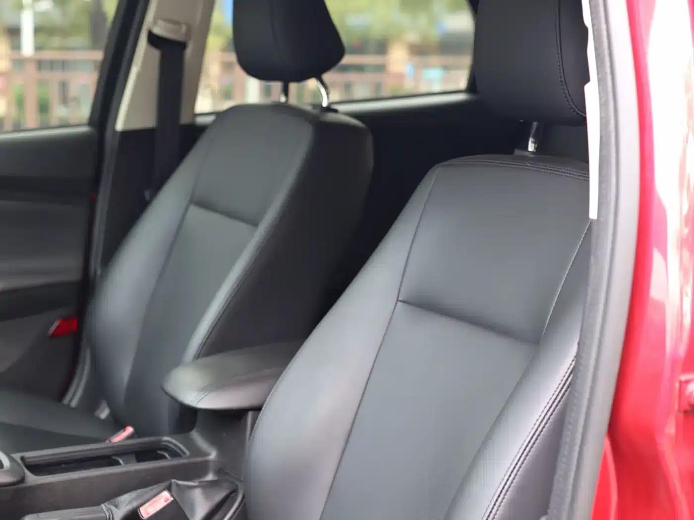 Ford Focus 2018 Hatchback Classic 1.6L Automatic Comfort Smart Edition — миниатюра 26