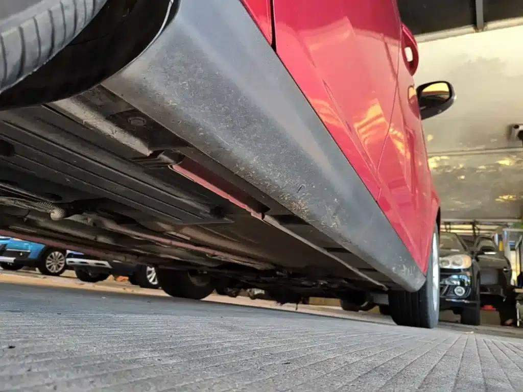 Ford Focus 2012 Hatchback 1.6L Automatic Fashion Edition — миниатюра 21