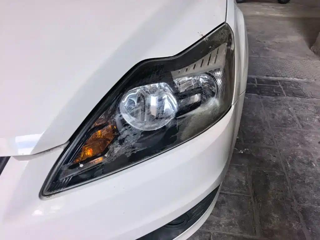 Ford Focus 2013 Hatchback Classic 1.8L Automatic Basic Model — миниатюра 24