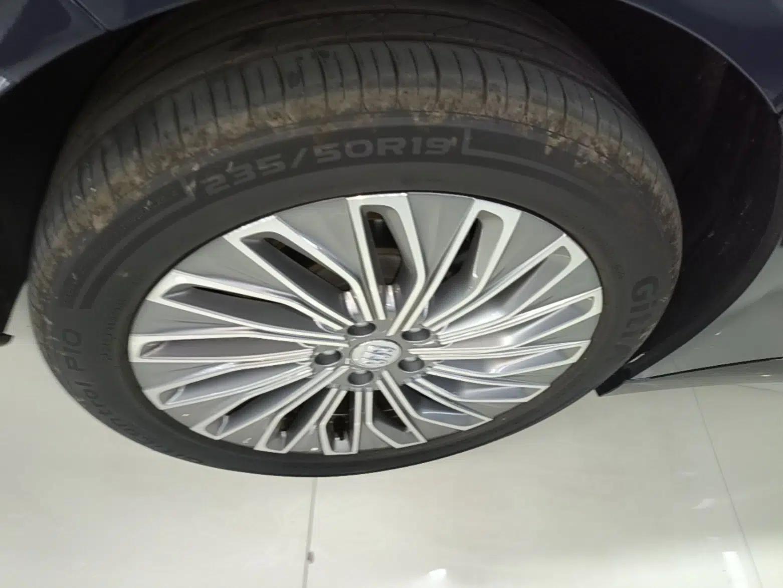 Buick L7 2025 Model Aivia — миниатюра 11