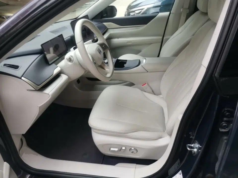 Buick L7 2025 Model Aivia — миниатюра 17