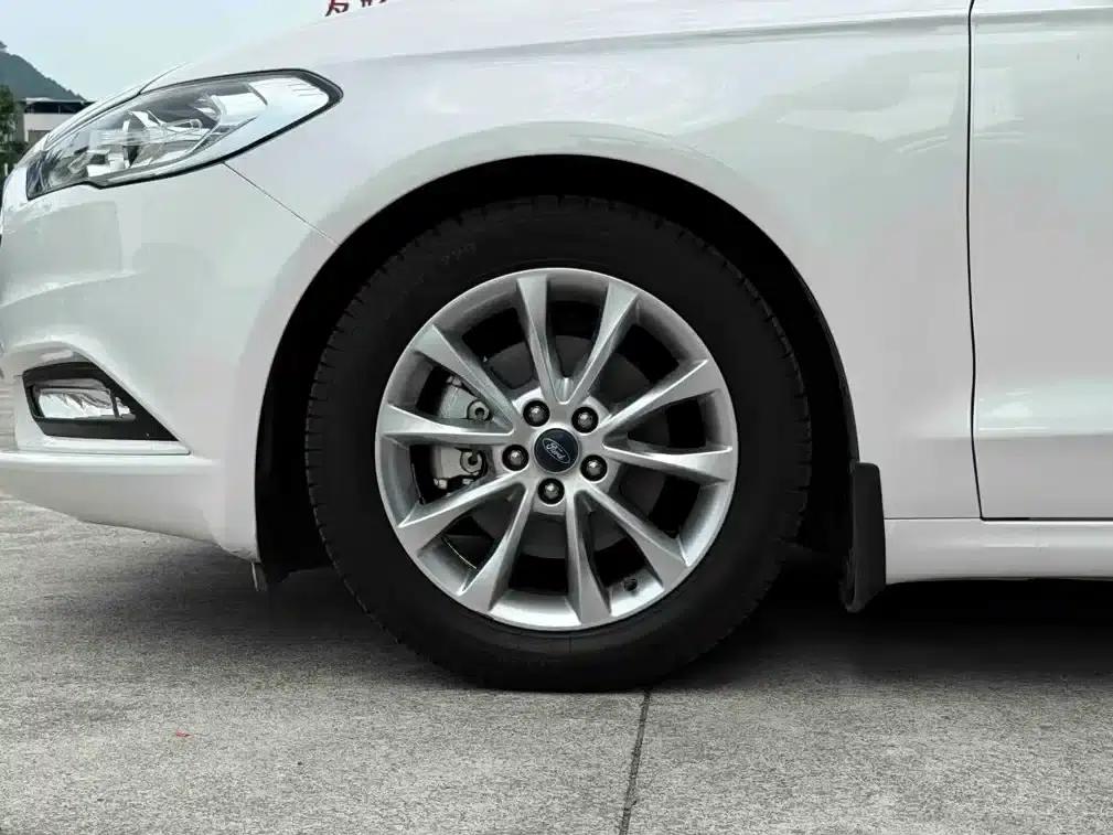 2017 Ford Mondeo EcoBoost 180 Fashion Edition — миниатюра 4