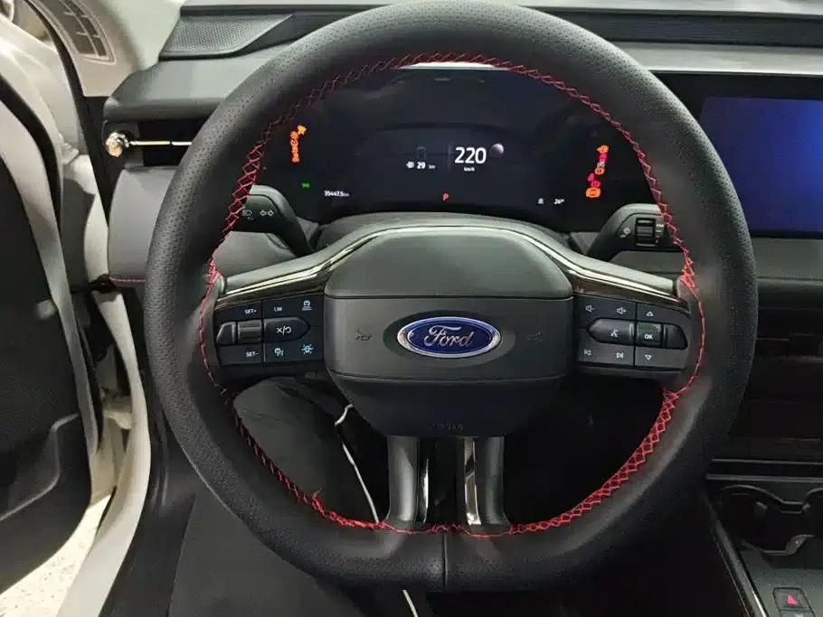2023 Ford Mondeo EcoBoost 245 Luxury — миниатюра 15