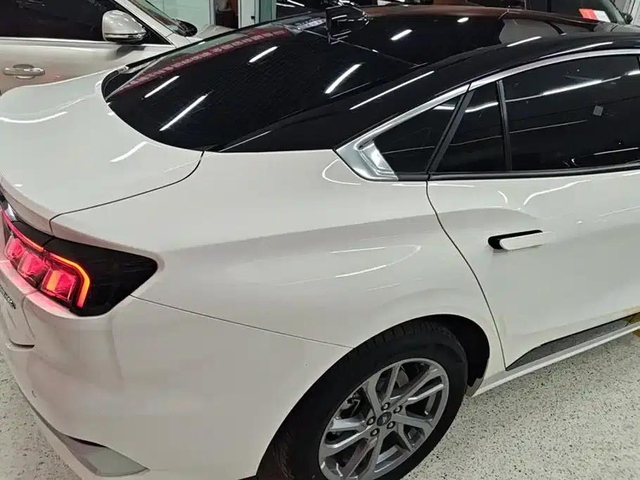 2023 Ford Mondeo EcoBoost 245 Luxury — миниатюра 3