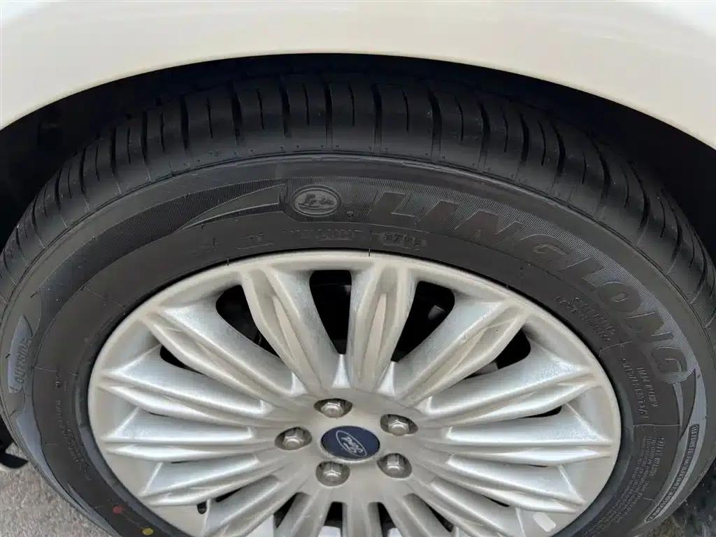 2013 Ford Mondeo 2.0L GTDi200 Fashion Edition — миниатюра 18