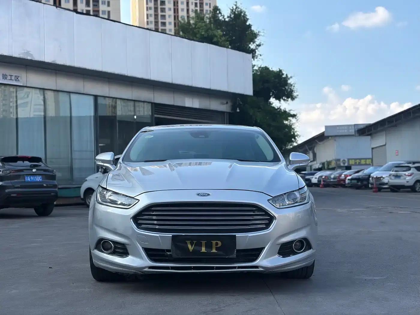 2013 Ford Mondeo 2.0L GTDi200 Fashion Edition — миниатюра 2