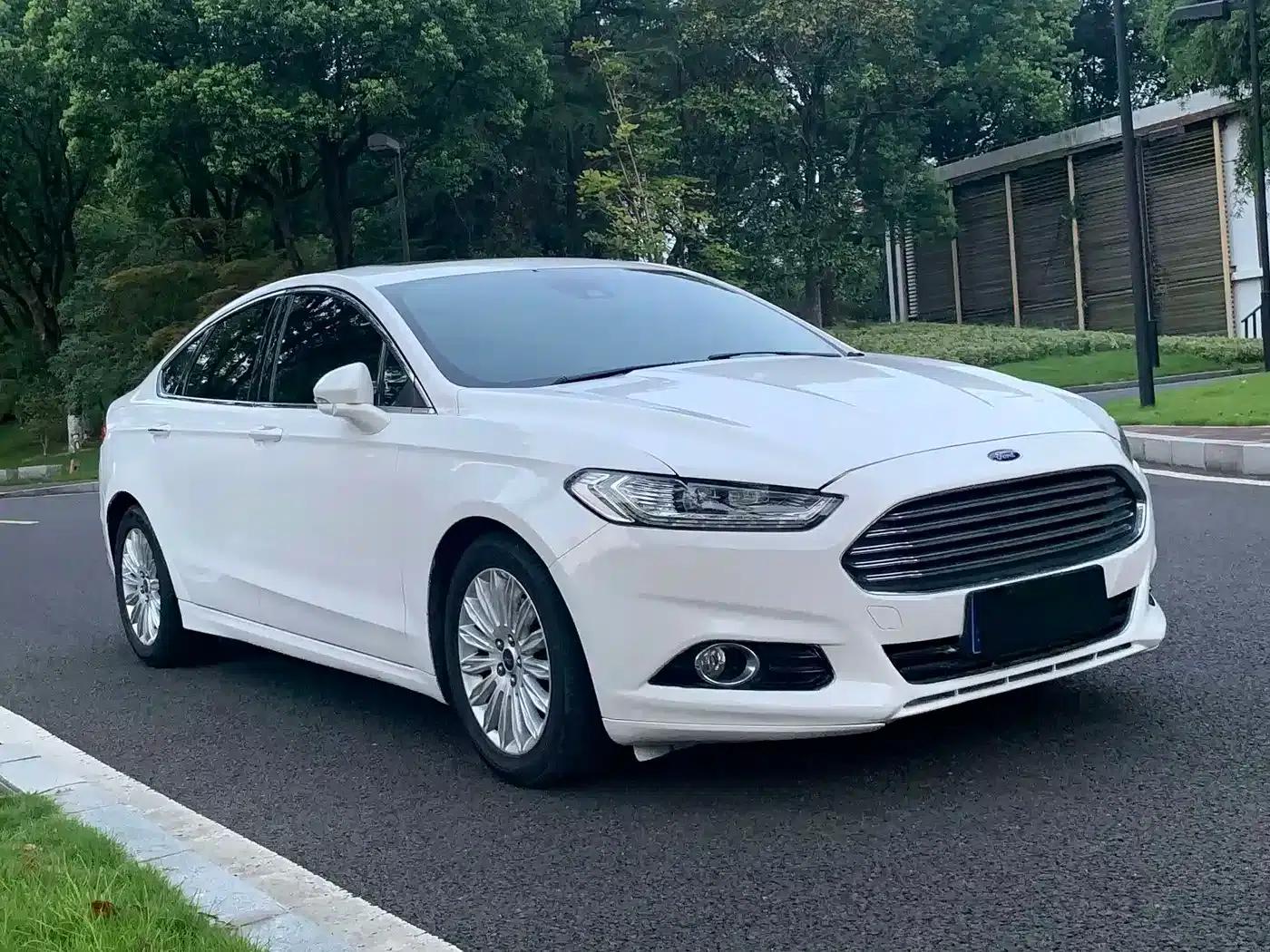 2013 Ford Mondeo 2.0L GTDi200 Luxury — миниатюра 3