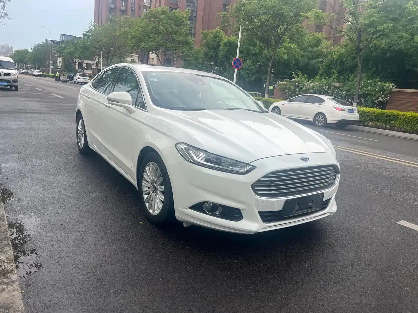 2013 Ford Mondeo 2.0L GTDi200 Fashion Edition — миниатюра 3