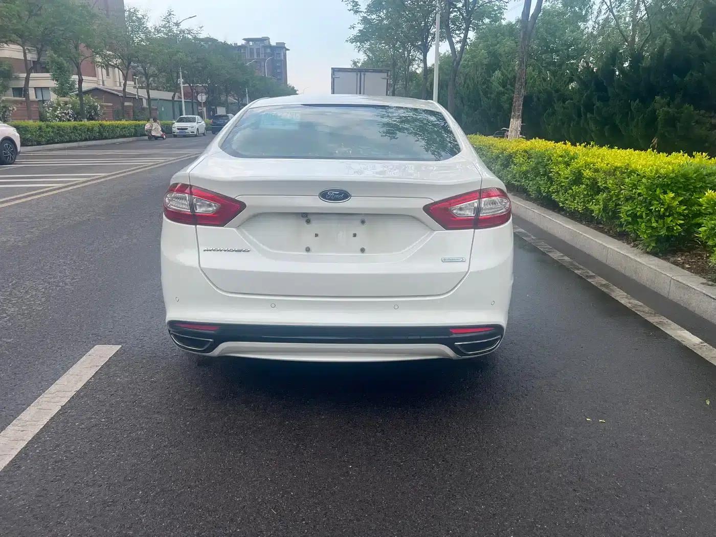 2013 Ford Mondeo 2.0L GTDi200 Fashion Edition — миниатюра 4