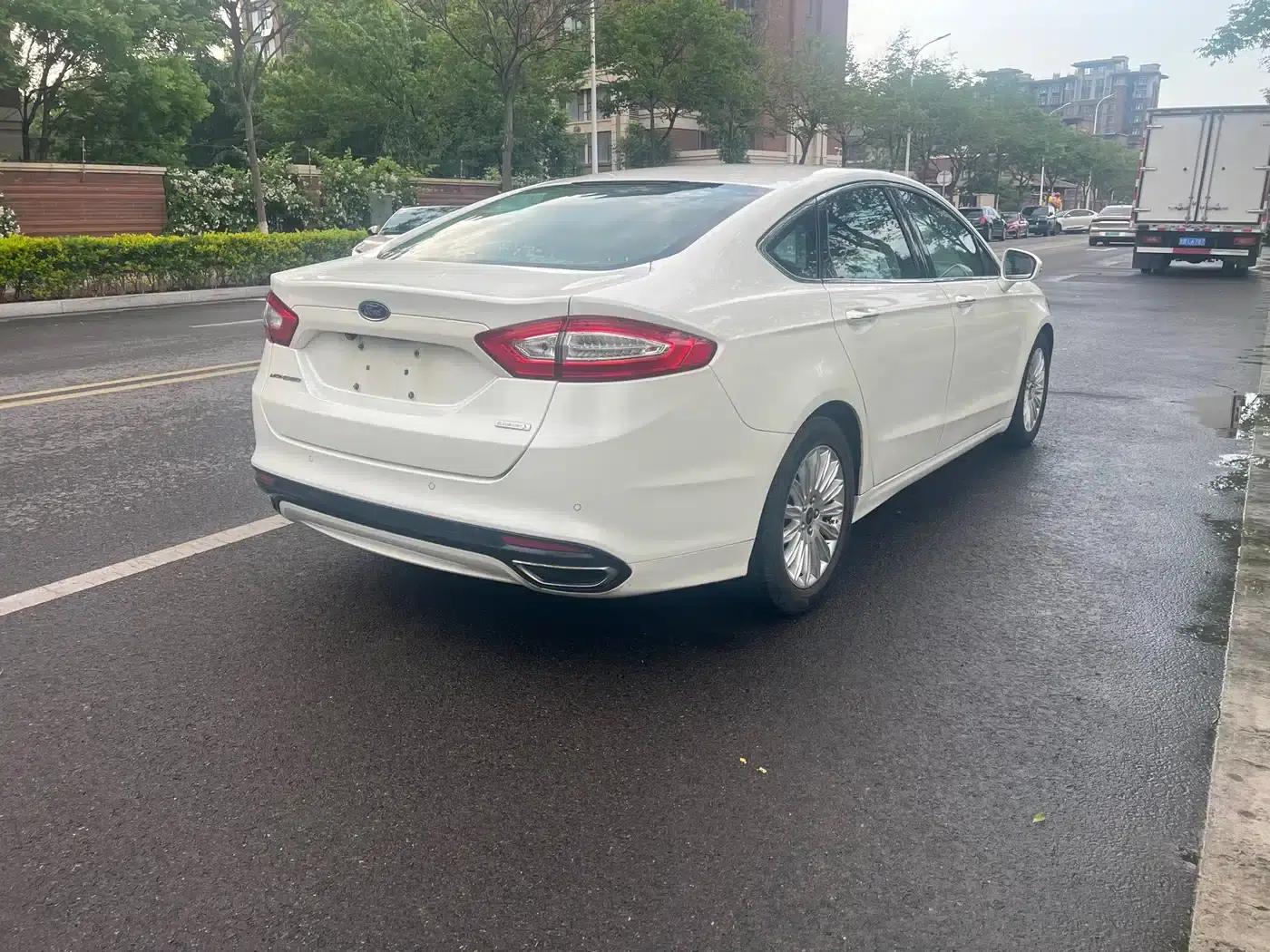 2013 Ford Mondeo 2.0L GTDi200 Fashion Edition — миниатюра 6