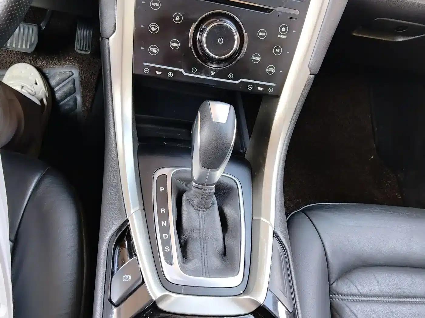 2013 Ford Mondeo 2.0L GTDi200 Fashion Edition — миниатюра 11
