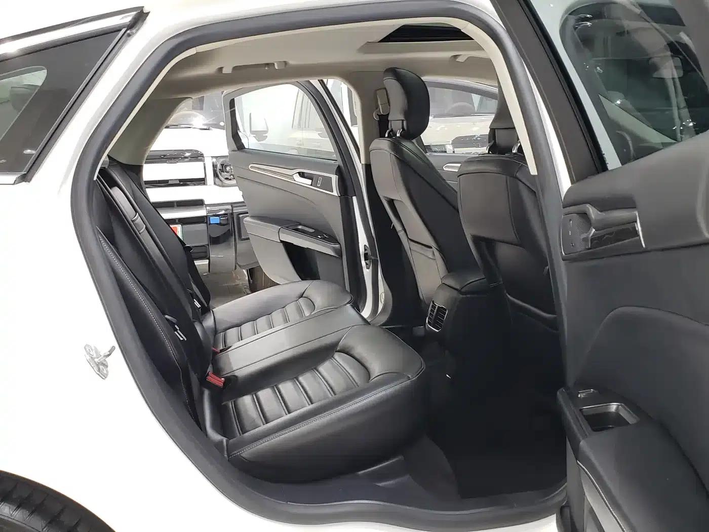 2018 Ford Mondeo EcoBoost 180 Fashion Edition — миниатюра 7