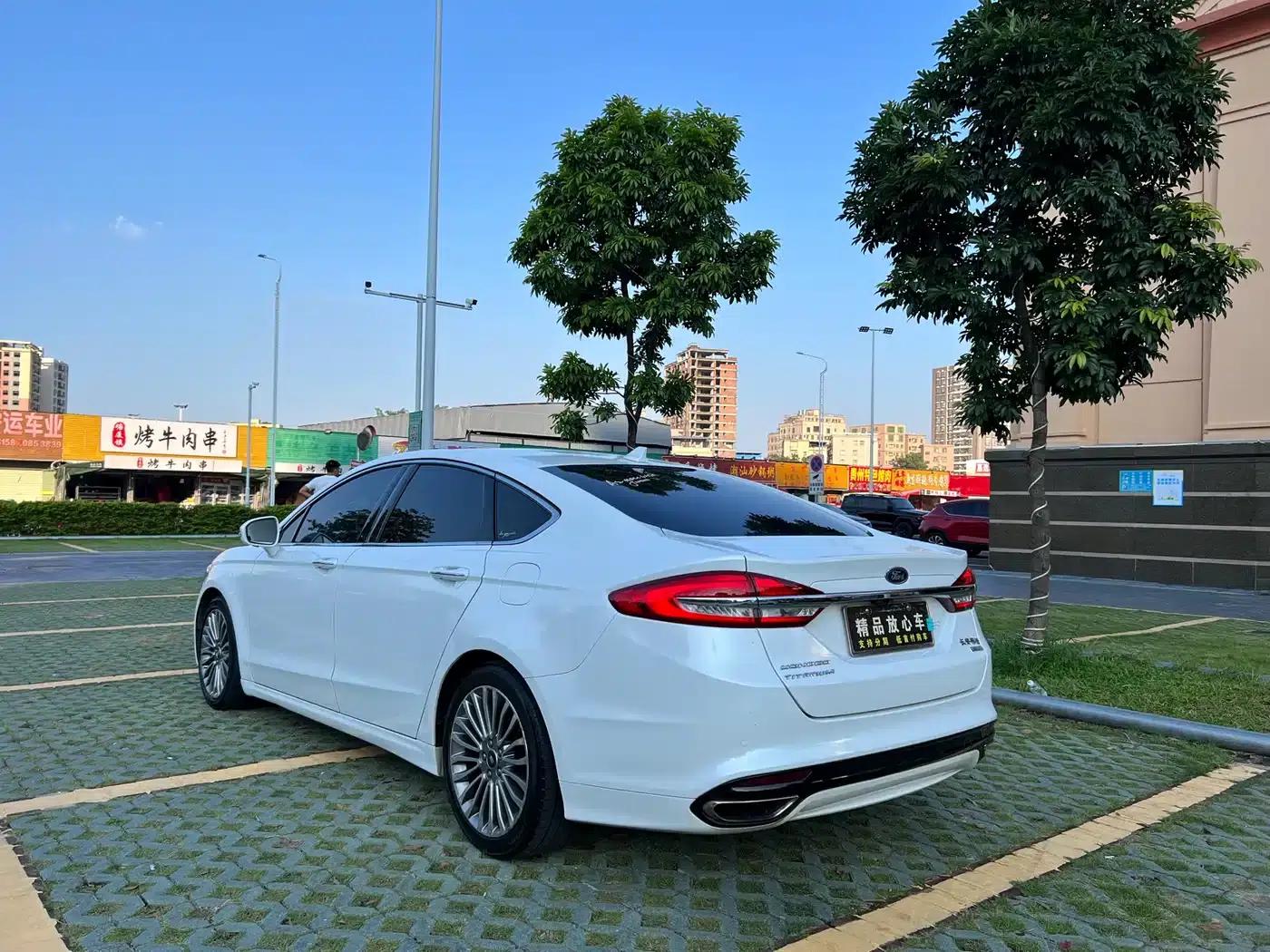 2017 Ford Mondeo EcoBoost 180 Supreme Edition — миниатюра 4