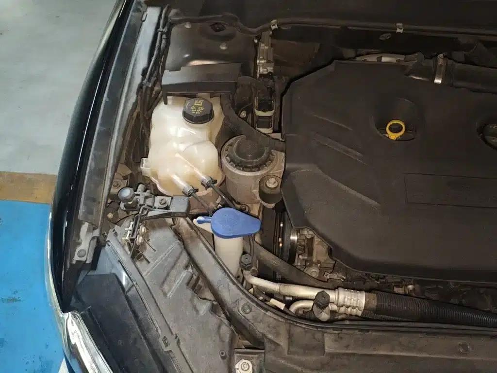 2013 Ford Mondeo 2.0L GTDi200 Luxury — миниатюра 23