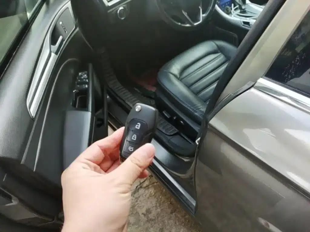 2013 Ford Mondeo 1.5L GTDi180 Fashion Edition — миниатюра 9